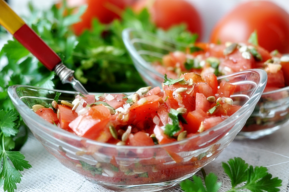 Letnia sałatka z pomidorów