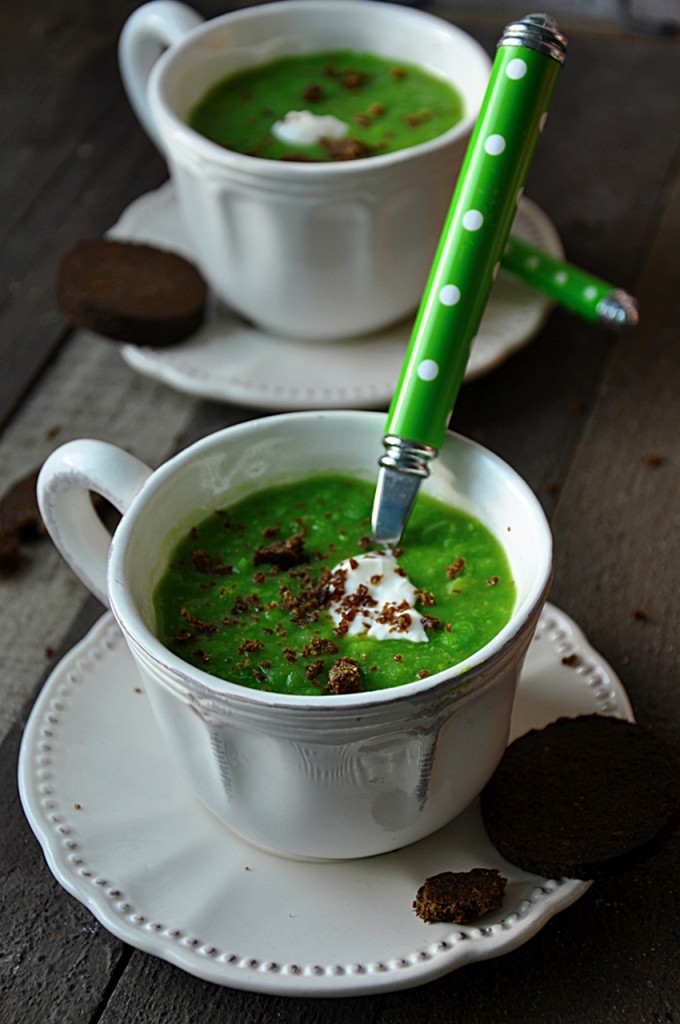 Zupa z zielonego groszku