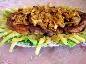 Boczek grillowany z kurkami