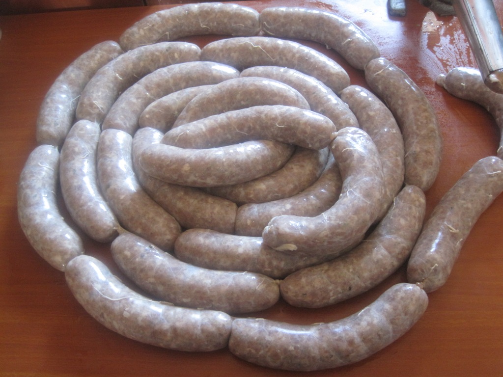 Domowa biała kiełbasa