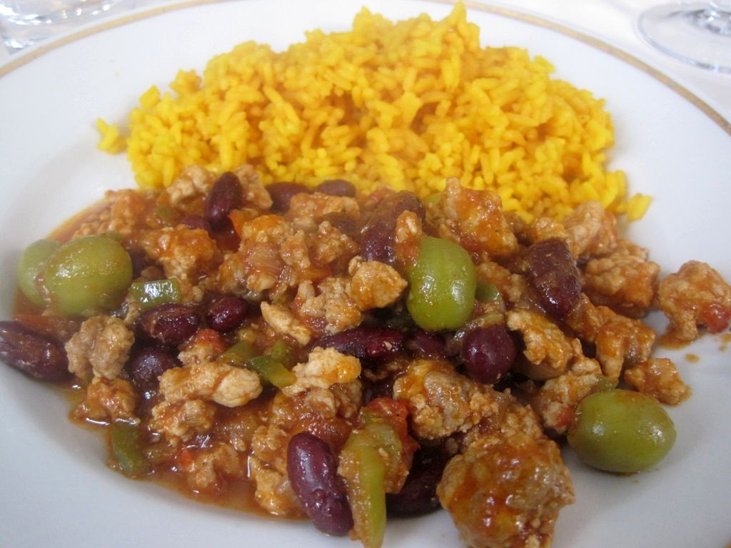 Hiszpańskie picadillo z ryżem