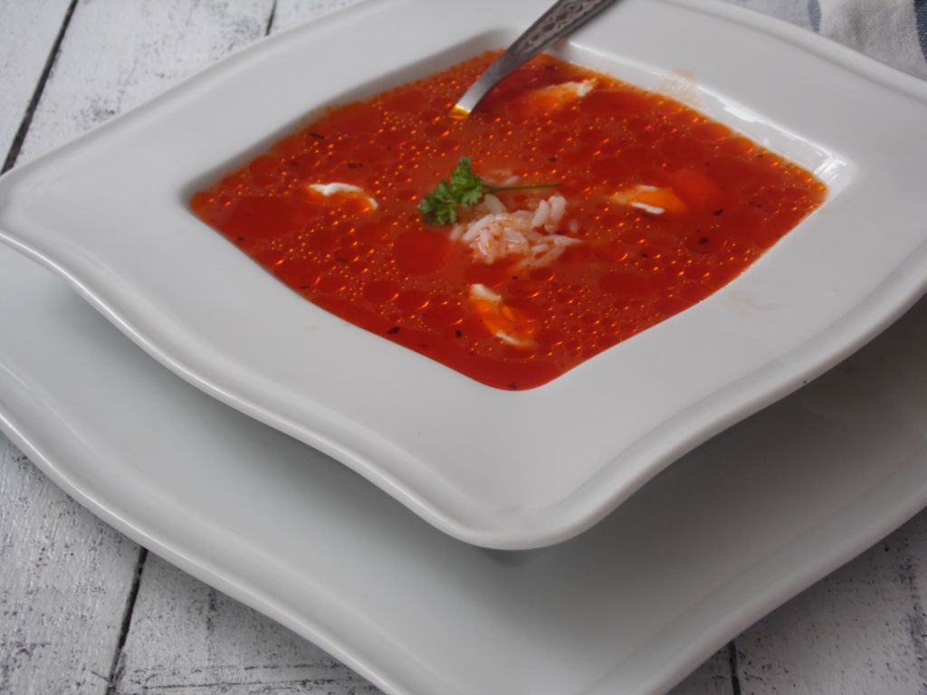 Pikantna zupa pomidorowa