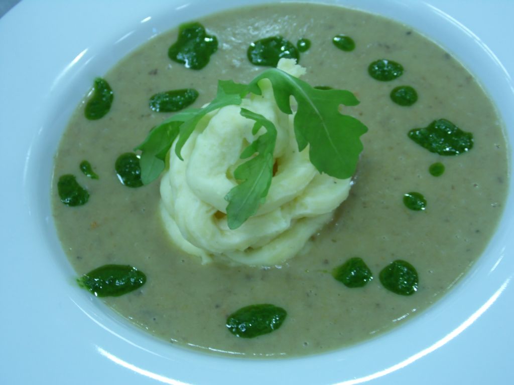 Przepis na krem grzybowy z puree ziemniaczanym