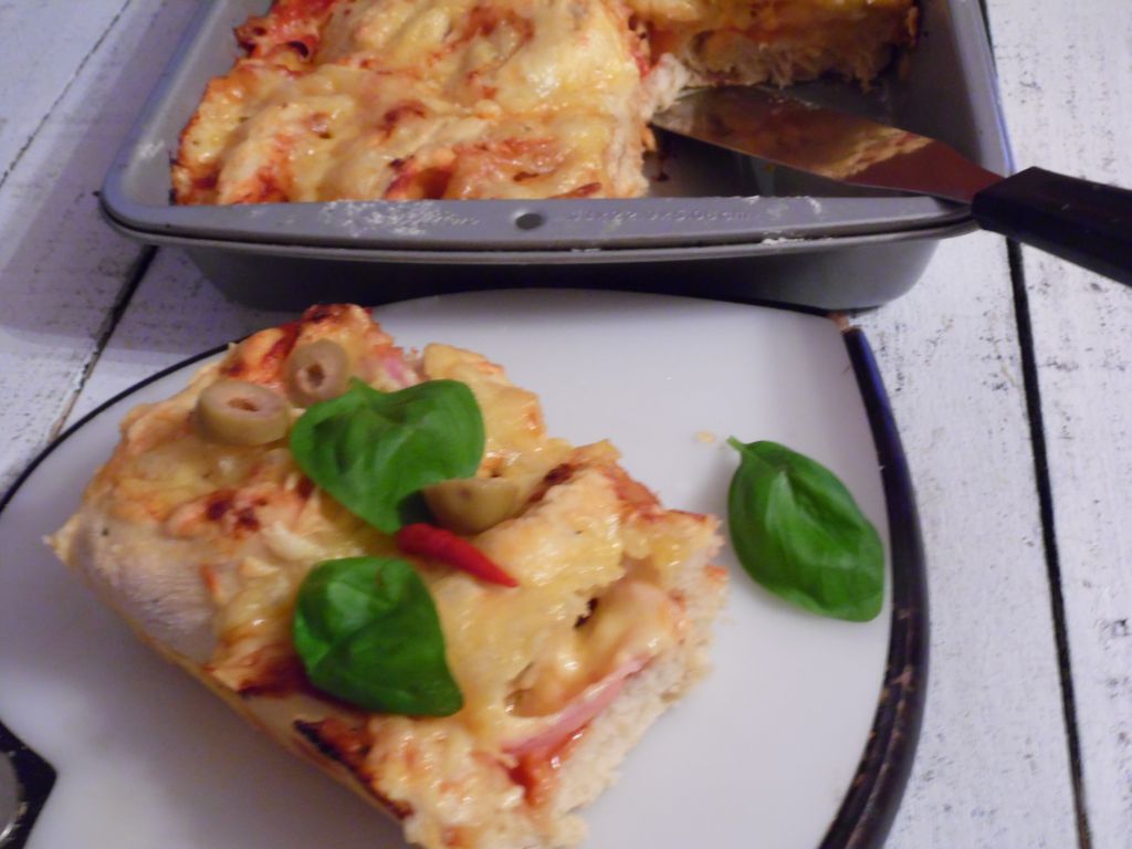 Pizza zawijana z serem