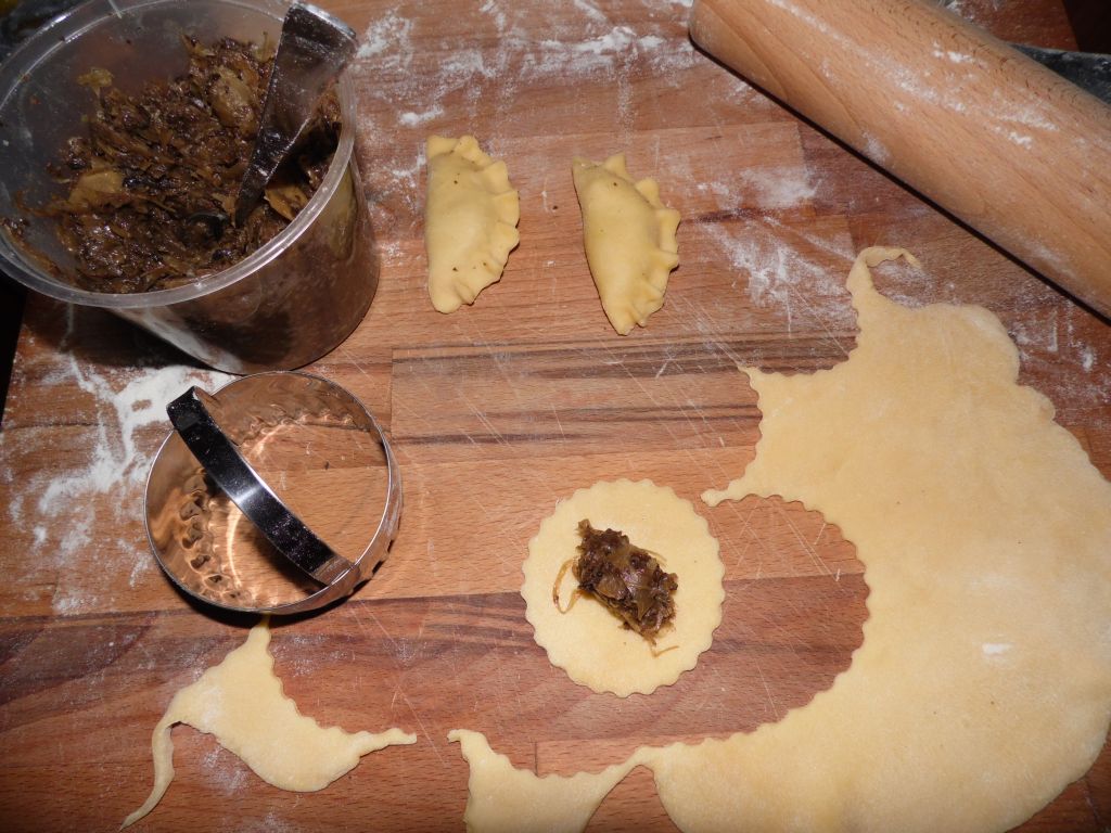 Wigilijne pierogi z kapusta i grzybami