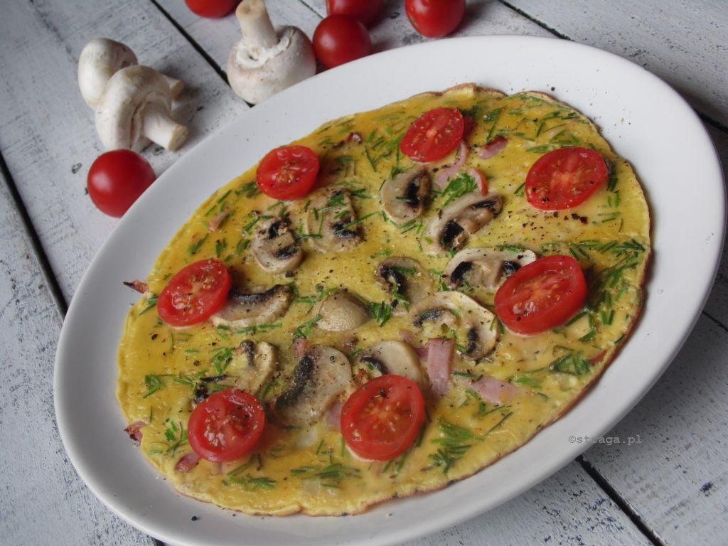 Klasyczny omlet z pieczarkami