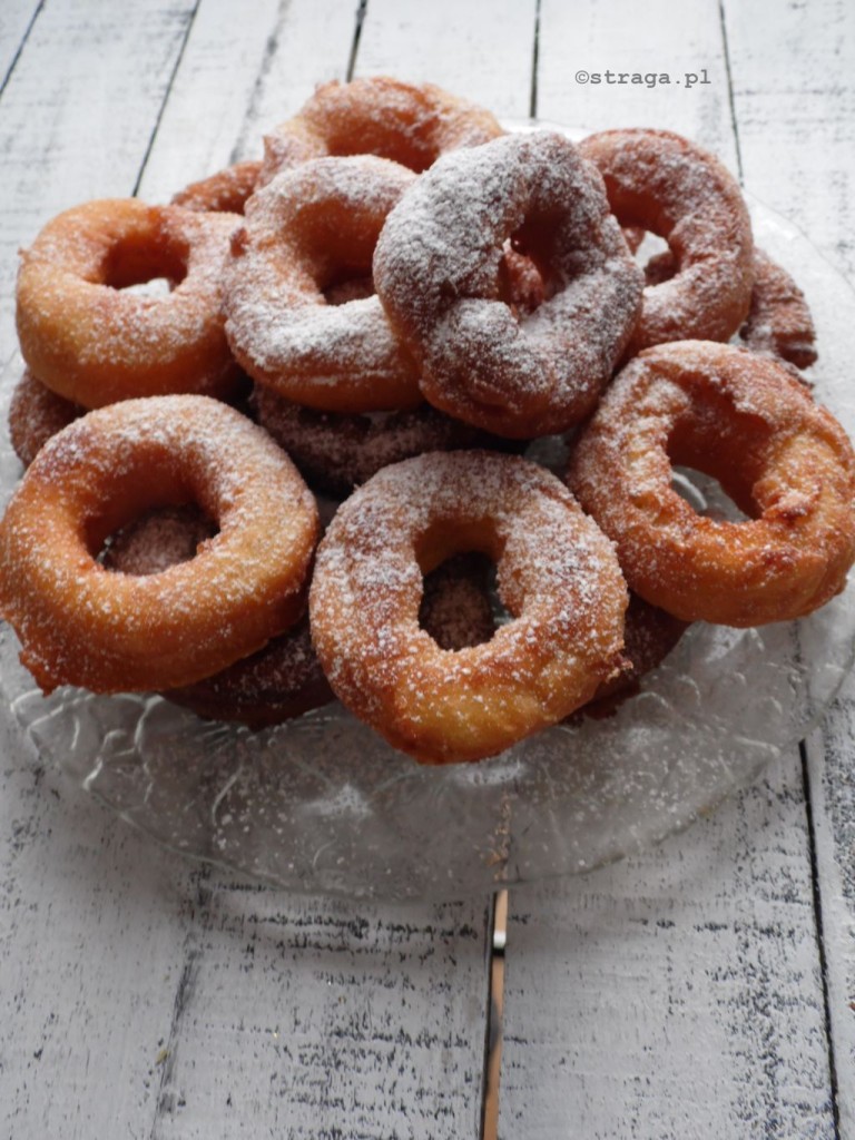 Przepis na pączki angielskie