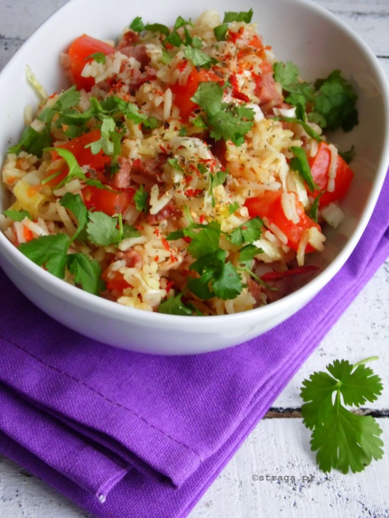 Ryż basmati z kiełbasą i pomidorami