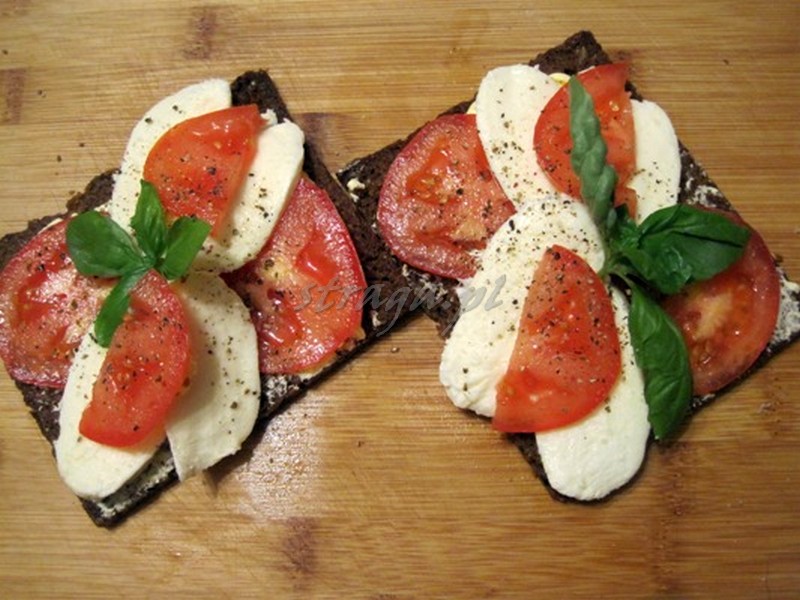 Kanapki Caprese