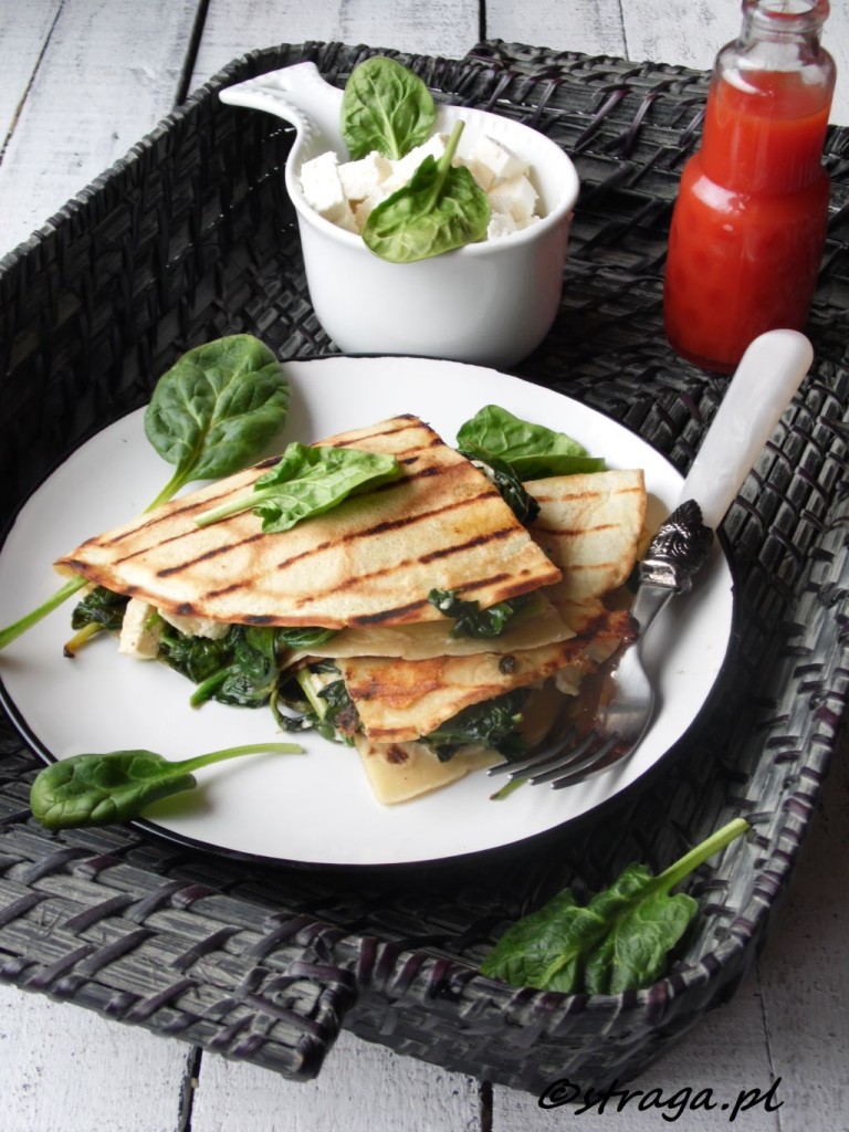 Grillowany naleśnik ze szpinakiem i serem a’la quesadillas