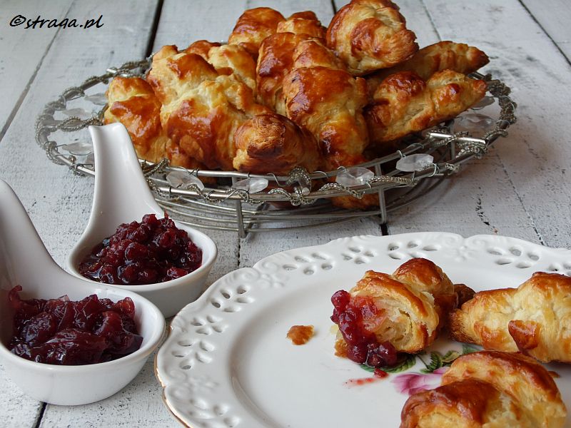Croissant (rogaliki z ciasta francuskiego)