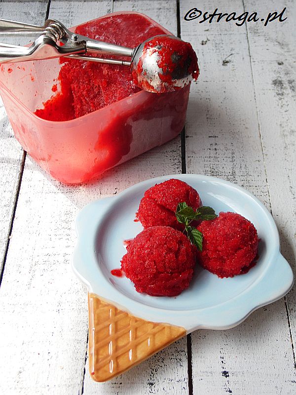 Sorbet truskawkowy z winem
