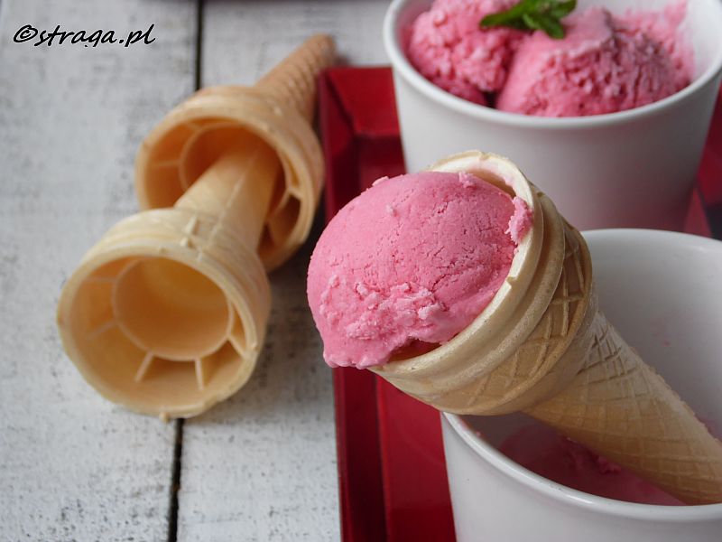 Przepis na lody malinowe (bez maszynki)