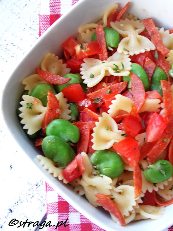 Farfalle z bobem i chorizo