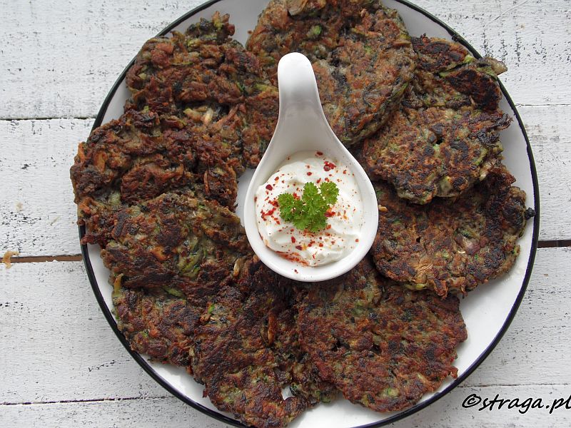 Cukiniowe placki (pikantne placki z cukinii)