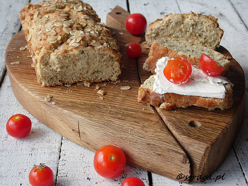 Chlebek drożdżowy sypany (pszenno-żytni)