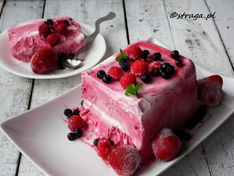 Semifreddo porzeczkowe (deser lodowy)
