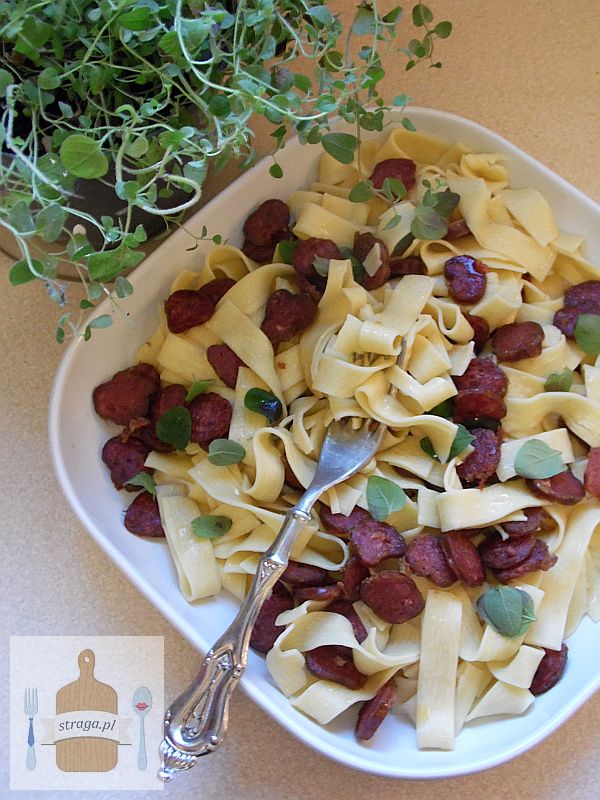 Pappardelle z chorizo i oregano (błyskawiczny makaron z kiełbasą)