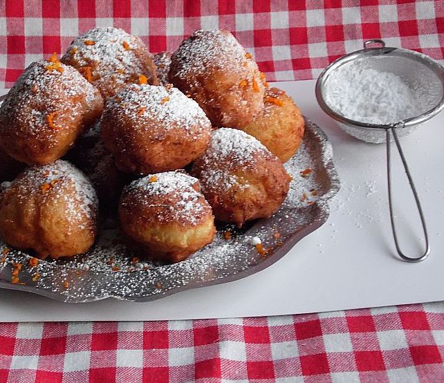 Mini pączki pomarańczowe