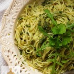 Makaron z zielonym pesto