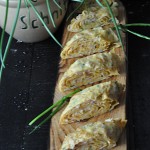 Tamagoyaki z polędwicą i szczypiorkiem