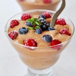 Mus czekoladowy z owocami