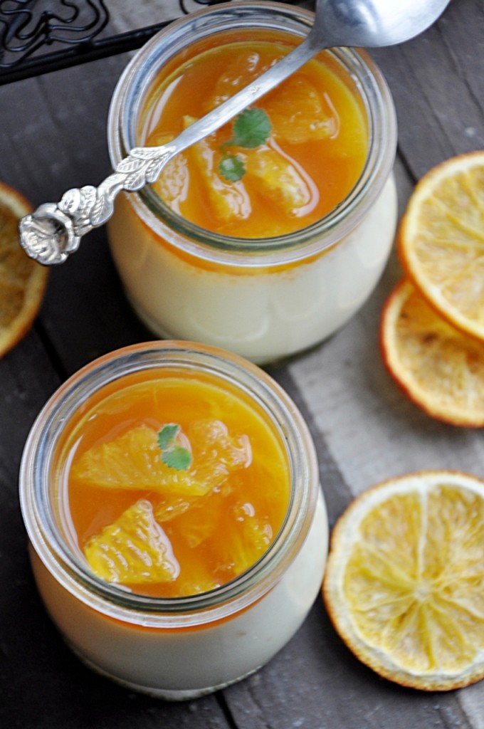 Pomarańczowa panna cotta z syropem pomarańczowym