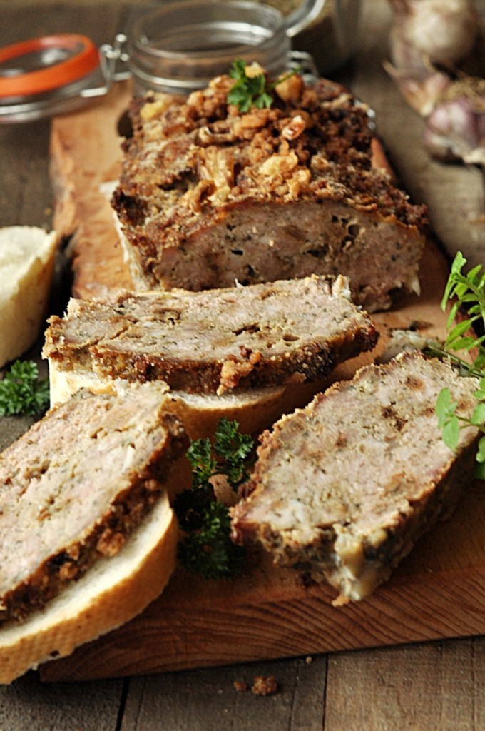 Pieczeń rzymska z prażoną cebulką