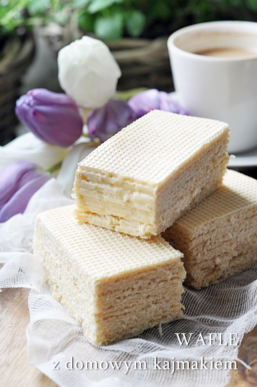 Wafle z kremem kajmakowym