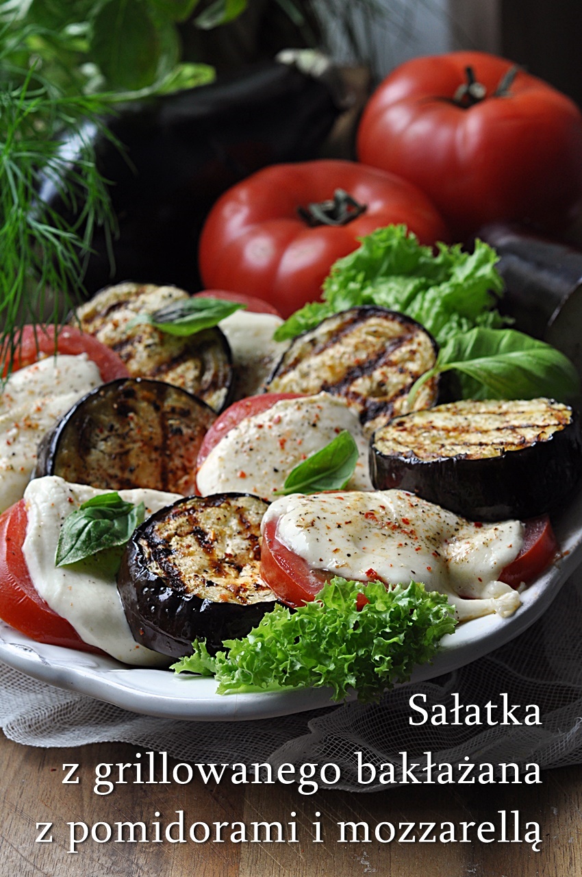 Sałatka z grillowanego bakłażana z pomidorami